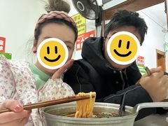 -铁锅哥米线