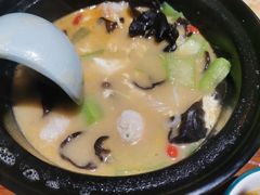 -东来菜馆•手抓海鲜家常菜•海鲜锅贴(鸽子窝店)