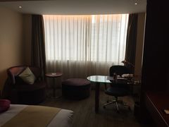 -上海浦东假日酒店
