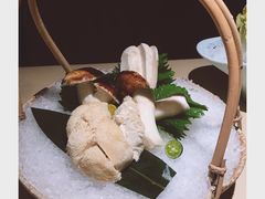 -余欢领鲜火锅(新街口店)