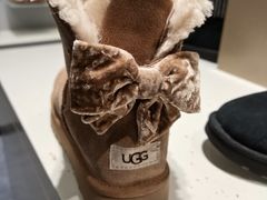 -UGG(燕莎奥特莱斯购物中心店)