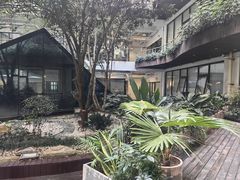 环境很美-EFL巴西柔术·综合格斗·泰拳·少儿体能训练(虹桥德必馆)