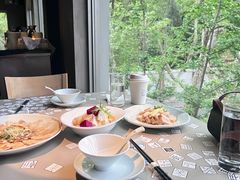 -穹六人间 people 6(岳阳路店)