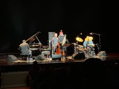 -交通银行前滩31演艺中心