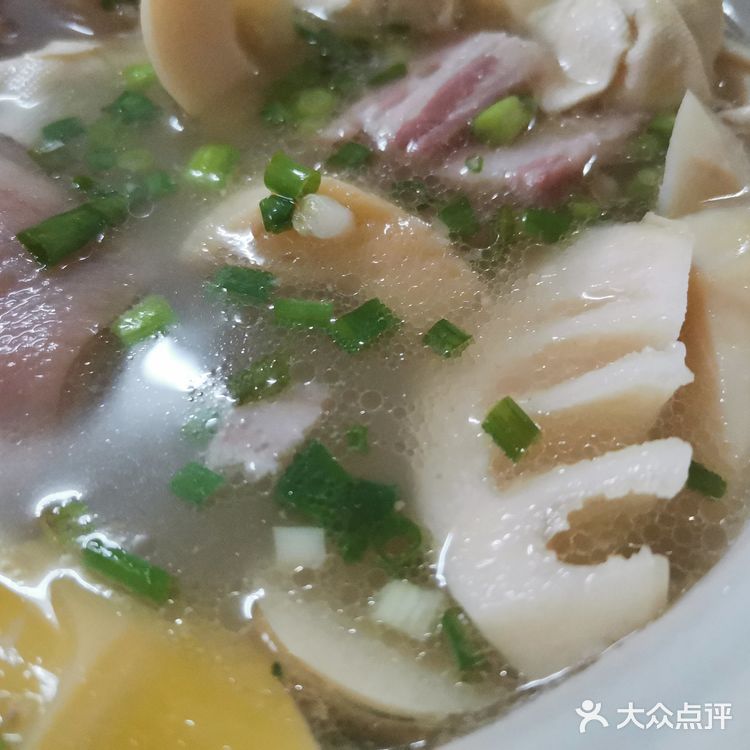 自制咸猪脚春笋腌笃鲜