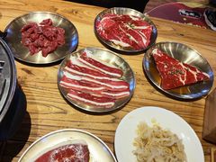 -金刚山黑牛炭火自助烤肉(西大望路店)