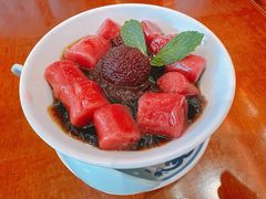 杨梅冰汤圆-寄畅興·百年蟹黄面·万国建筑群(外滩27号店)