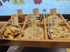 -阿婆情腊排骨火锅·野生菌季(古城旗舰店)