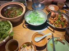 泉水肉丸子嫩豆苗-吃饭皇帝大(合生汇店)