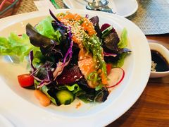 -Chom Cafe and Restaurant