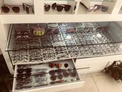 -罗创丹阳眼镜(童卫路店)