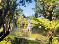 -Chom Cafe and Restaurant