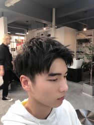 -HG美发设计沙龙