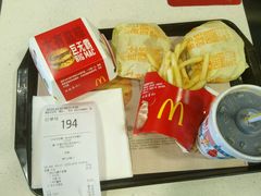 -麦当劳(世贸店)