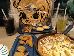 -必胜客(上海华谊新所店)