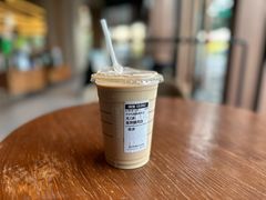 -星巴克臻选(上海虹桥新天地三店)