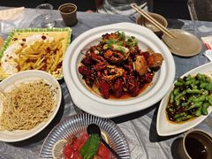 -肥肥虾庄·金牌油焖大虾(杨园滨江时代walk店)
