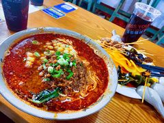 -丁丁猫重庆小面(徐州路店)