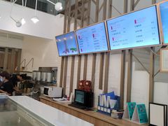 -顶东面包花园·生日蛋糕(世博店)