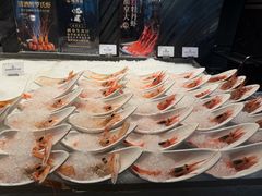 -雍容荟帝王蟹活龙虾展台自助(IFS黑金店)