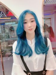 -BULB STUDIO 巴柏明星发型工作室