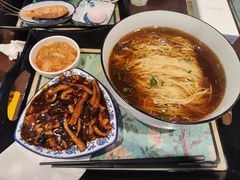 -百年老字号·观振兴蟹黄面·三虾面·苏式面(观前街富仁坊巷店)