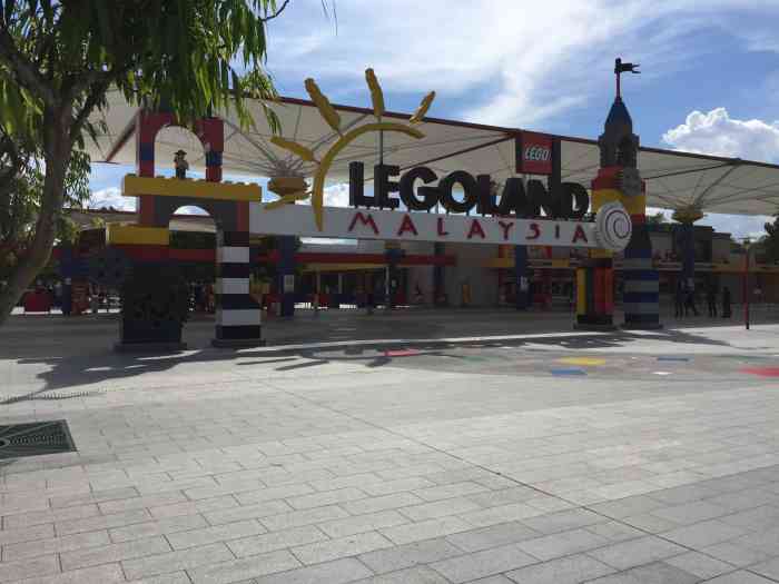 41人赞看得见锁骨的胖子2021年1月10日打分第一次到乐高乐园,连我这样