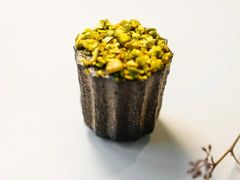开心果抹茶可露丽-COFFEEOLOGY咖啡学(天银店)