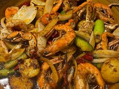 -休记光头香辣蟹干锅店(衣冠庙店)