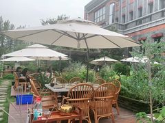 -墨居上隐·院子里火锅(峨眉店)