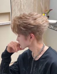 -藤野造型烫发染发