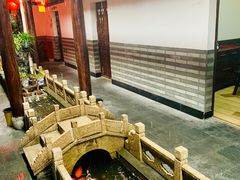 -唔呶喔哩酒家(生产街店)