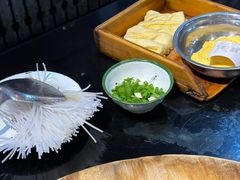 -鱼窝棚柴火铁锅炖(富山屯店)