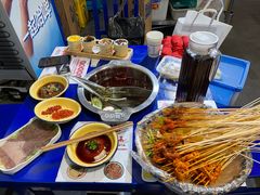 -马路边边串串香(苗栗路店)
