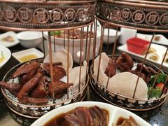 蜜制烤乳鸽-避风塘(光启城店)