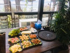 -冰冰龙虾·江湖菜·花园江景餐厅