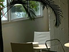 -洪小鹏生活美学馆(领SHOW天地店)