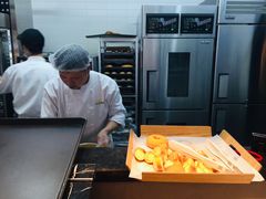 甜甜圈-皇冠幸福里动物奶油生日蛋糕(万达店)