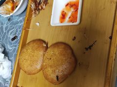 小饼炭烧肉-龙香居海鲜浑锅家常菜·特色驴肉