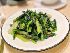 菜苔炒腊肉-莲餐厅·湖北菜·藕汤老手艺(愚园路店)