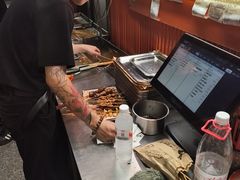 -老街烧烤大排档·地道湖北菜·龙虾馆(汉口火车站店)