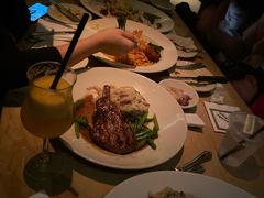 -The Cheesecake Factory(baldwin avenue)