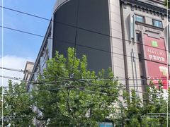 -梅龙镇广场