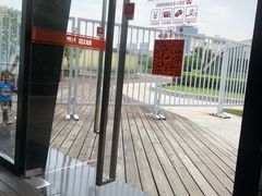 -洛克公园·篮球·足球·羽毛球(莘庄店)
