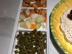 -荷塘秋月·本帮江浙菜(国权路店)