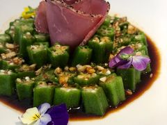 黑椒牛肉拼秋葵-将相和·海鲜蒸饺大连菜