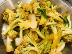 -小菜园新徽菜(宜兴八佰伴店)