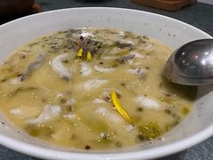 老坛无骨酸菜鱼-和苑酒家·一线江景(星寰店)
