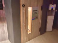 -涨巢·潮玩水疗局