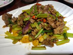 小炒黄牛肉-冷大厨灌汤包